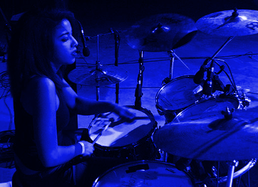 tumblr_onyoe2vzku1r6mggzo1_400