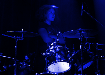 tumblr_onyoe2vzku1r6mggzo4_400