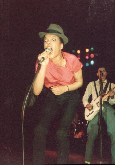 tumblr_osf5wpE9mT1r6mggzo3_500